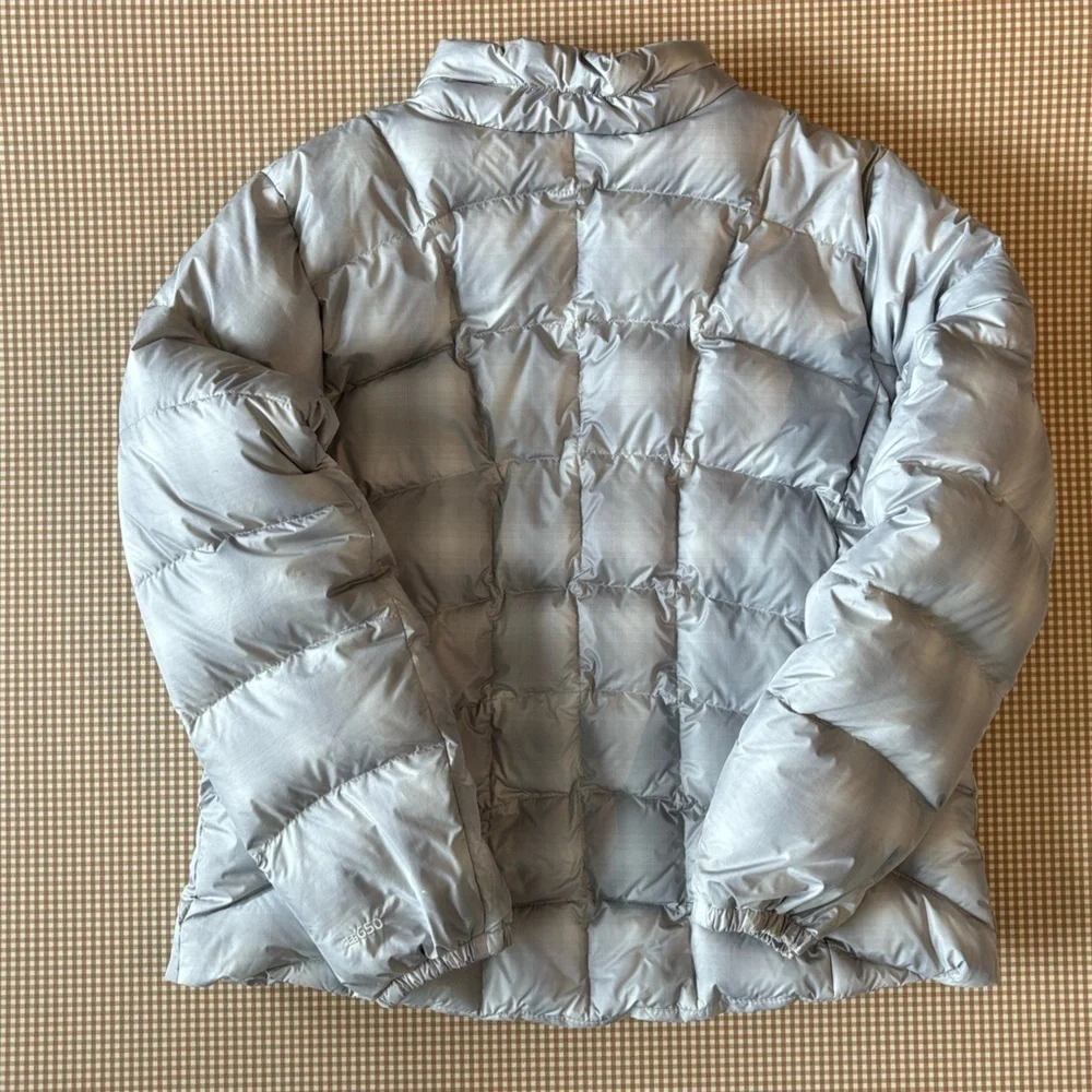 Eddie Bauer 650 Down filling marshmallow puffer jacket.Gray/white.Size XL.Fits L
